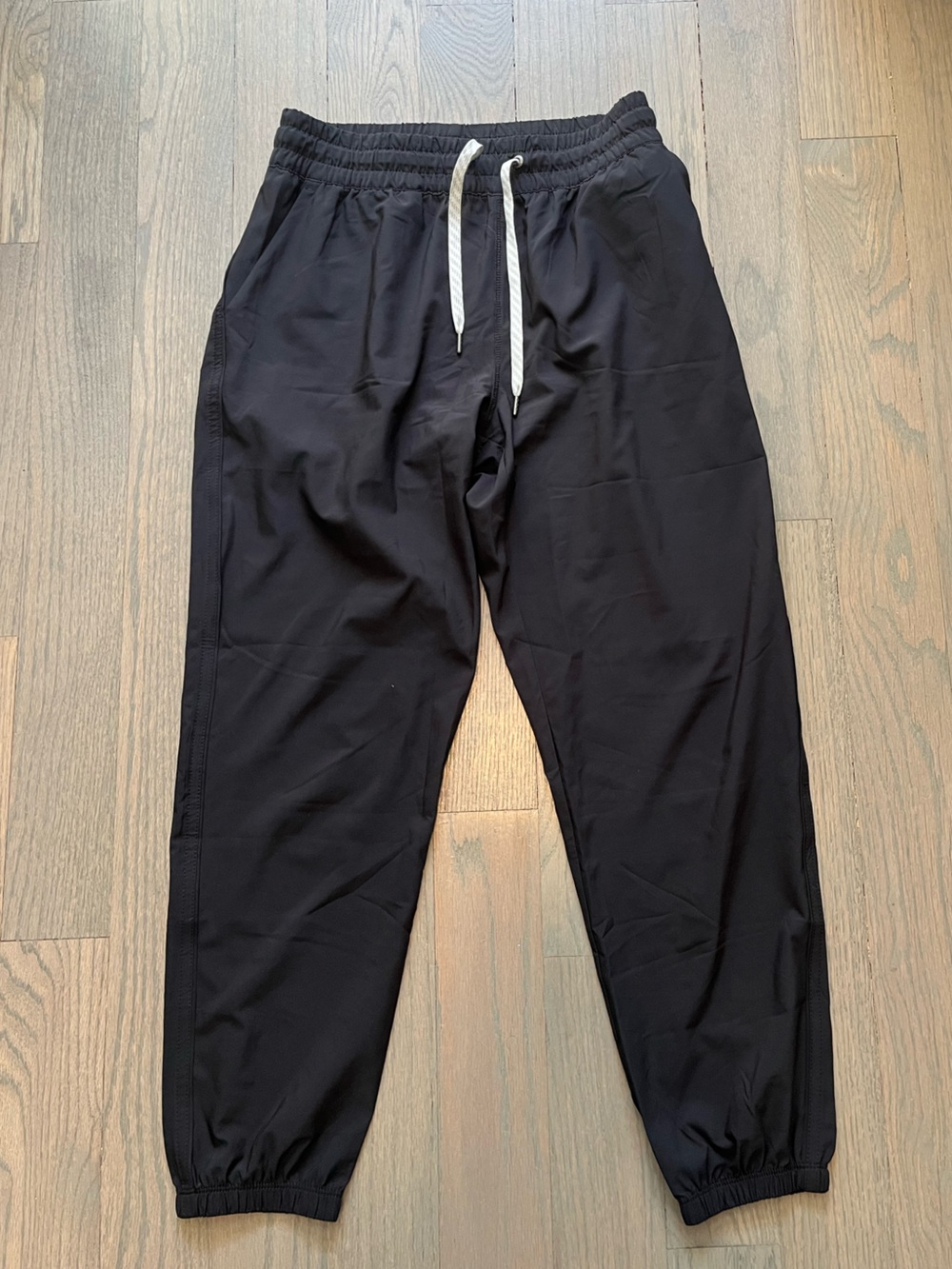 Vuori Black Performance Jogger Pants Women’s Estimated Medium